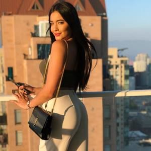 Meet your Posher, Valentina